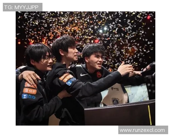 独家解析FPX战队比赛经验的深度对比与启示