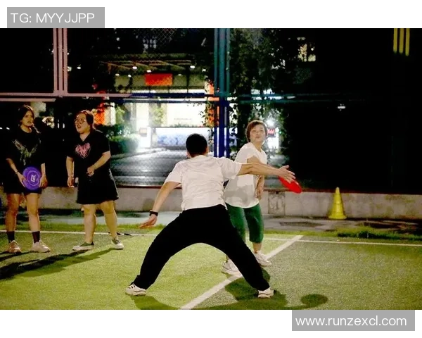 聚焦飞盘战术探讨：西安飞盘队的竞技策略与团队协作分析